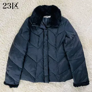 23구 블랙 퍼 다운 자켓