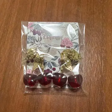 KEITA MARUYAMA 빨간색 체리 귀걸이