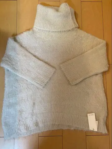 [ FRAY I.D ] 아이보리 터틀넥 스웨터 F 사이즈 택 포함