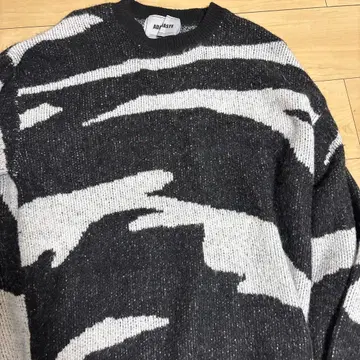 ADAMASTE 카모플라쥬 니트 스웨터