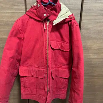 The Tenderloins 빨간색 다운 자켓