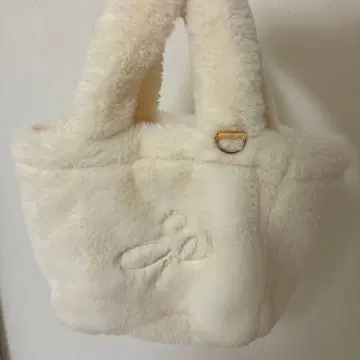 STPR 퍼 백 화이트