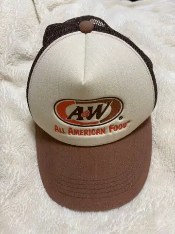 A&W 트래커 캡 브라운