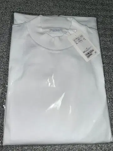 BEAUTY&YOUTH 클리어 가스 코튼 모크넥 티셔츠 WHITE