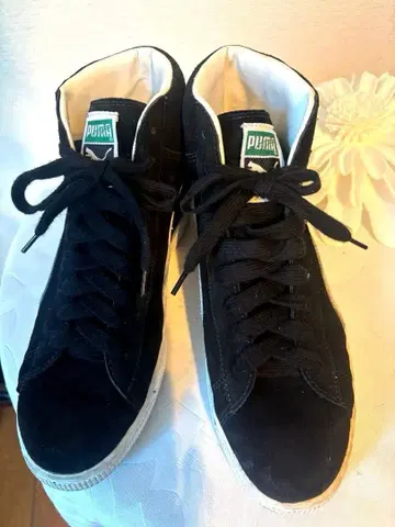 PUMA 스웨이드 블랙 하이컷 스니커즈