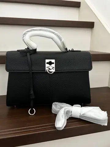 카프네 CAFUNE 핸드백 블랙