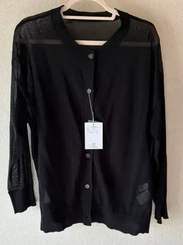 [퍼슨즈] 블랙 긴팔 가디건 비침 있음