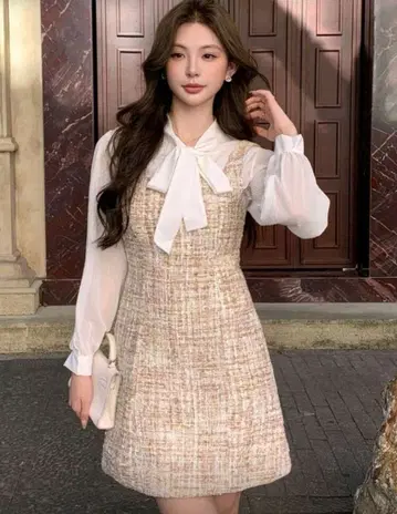 베이지 트위드 슬리브리스 미니 원피스