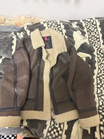 ALPHA INDUSTRIES 양가죽 자켓 M 사이즈
