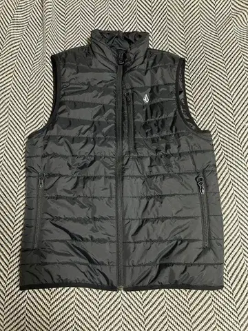 VOLCOM 퀼팅 다운 베스트