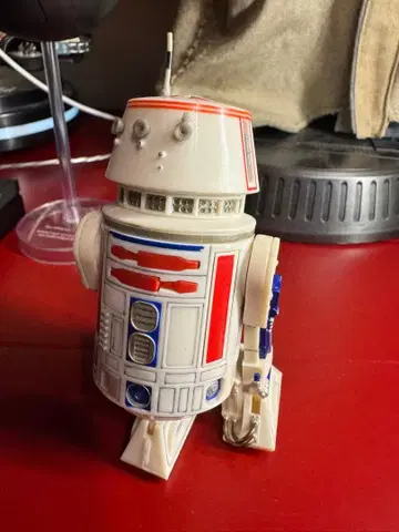 스타 워즈 블랙 시리즈 R5D4