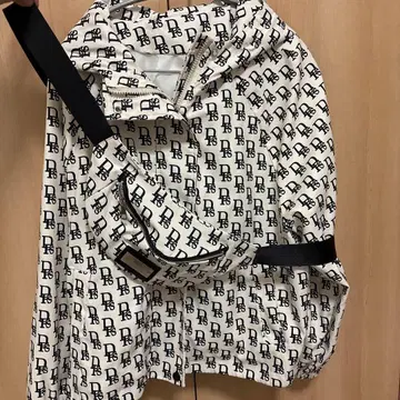 HELLO FASHION 로고 프린트 후드 부착 자켓