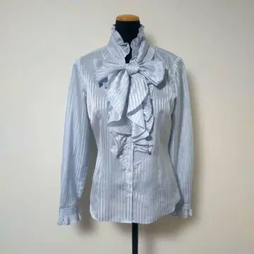 스카이블루 프릴 보타이 스트라이프 셔츠