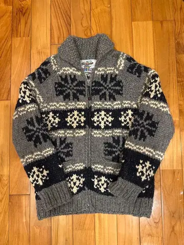 카나타 카우친 스웨터