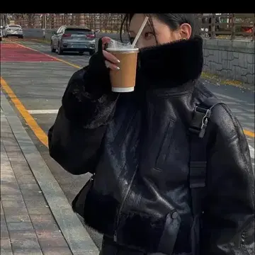 트리밍버드 Crack Bold Crop Mustang [ Black ] | 브랜드 중고거래