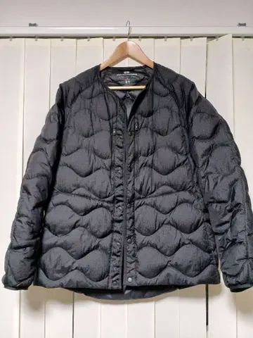 XL 유니클로 화이트마운티니어링 울트라 라이트 다운 새상품급