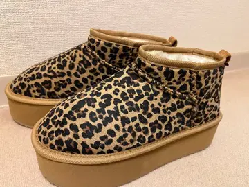 WEGO 통굽 무스탕 터치 부츠 레오파드 무늬 M 사이즈