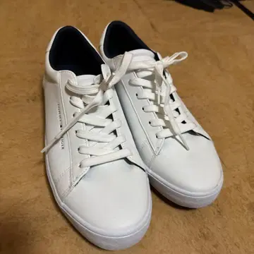 Tommy Hilfiger 가죽 스니커즈