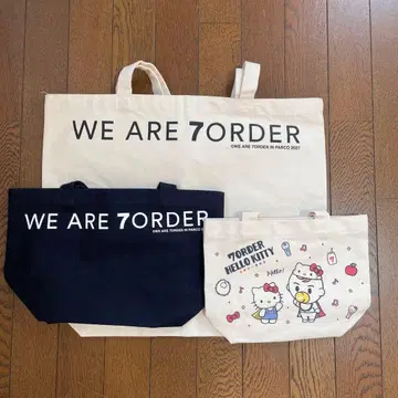 7ORDER 토트백 세트 ( HELLO KITTY 디자인 )