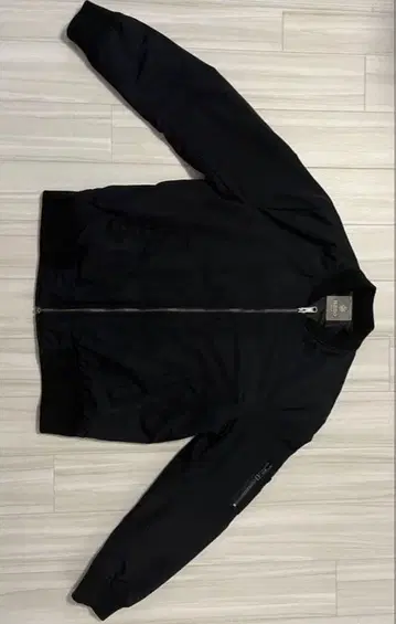 MA-1 스타일 블랙 자켓