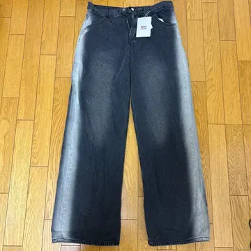 다크 그레이 와이드 레그 데님 팬츠