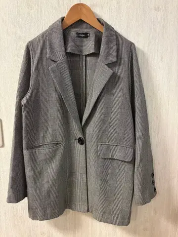 그레이 체크 무늬 블레이저