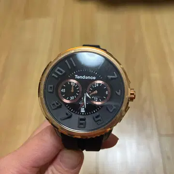 Tendence 아날로그 듀얼 다이얼 시계