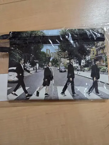 수요일의 수수께끼 파우치 영국편 4명 미사용 새상품