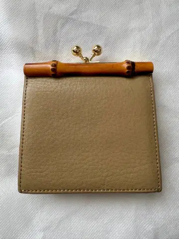 POMTATA 베이지 가마구치 지갑