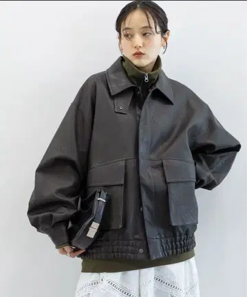 블랙 가죽 자켓 오버 사이즈