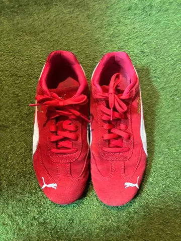 푸마 레드 스웨이드 스니커즈