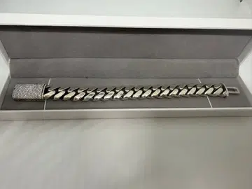 모이사나이트 실버 팔찌 하자 있음