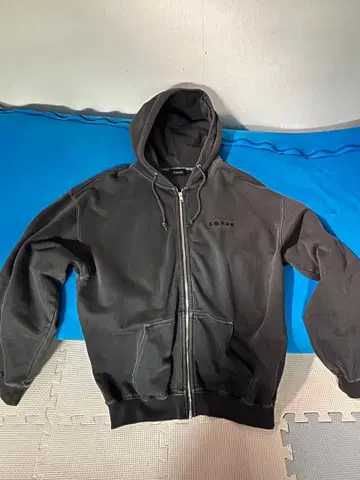 XLARGE 블랙 LA 로고 자수 집업 후드티 XL