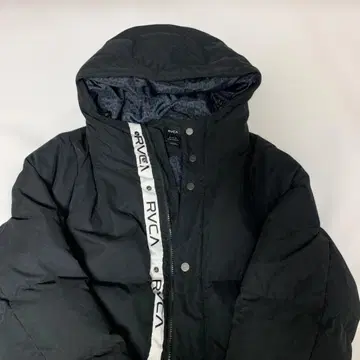 RVCA 블랙 다운 자켓 M