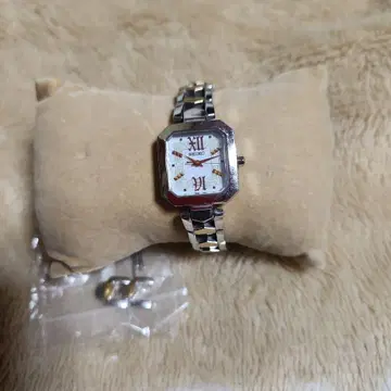 SEIKO 티세 팔각형 솔라 손목시계