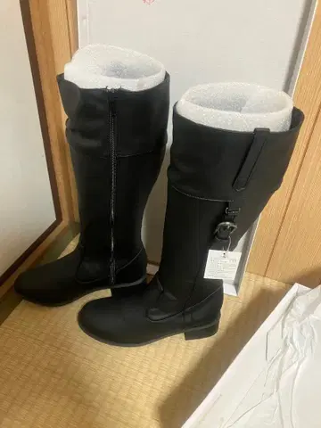 블랙 롱 부츠 합성 피혁 중간 굽