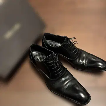 꼼사맨 COMME CA MEN 스트레이트 팁 드레스 슈즈 블랙