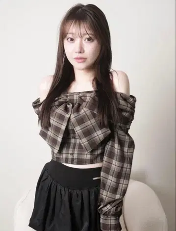 LIP SERVICE 오프숄더 리본 체크 셔츠 상의 브라운