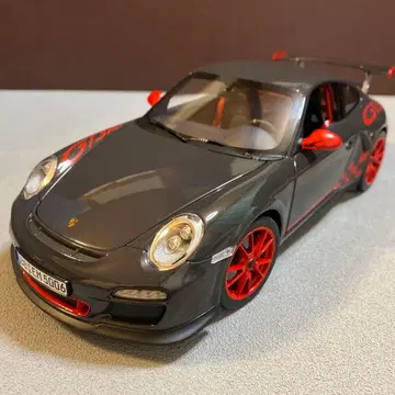 노레브 1/18 포르쉐 911 GTS RS