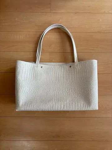 화이트 크로커다일풍 토트백