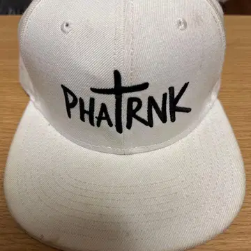 PHATRNK 화이트 캡