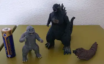 고질라 피규어 세트