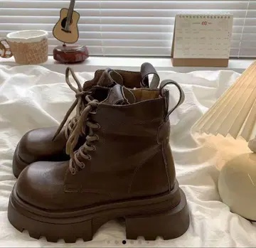 브라운 가죽 통굽 부츠