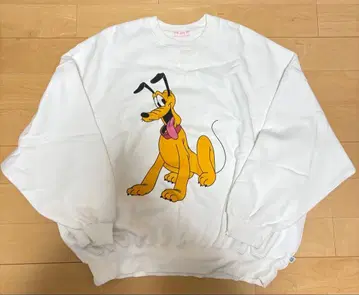 little sunny bite 플루토 맨투맨