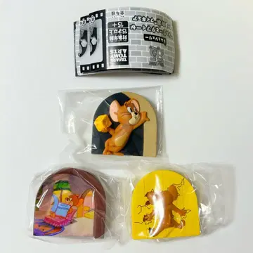 톰과 제리 제리와 타피가 있는 집 피규어