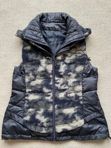 새상품 누크 카모플라주 패턴 다운 베스트