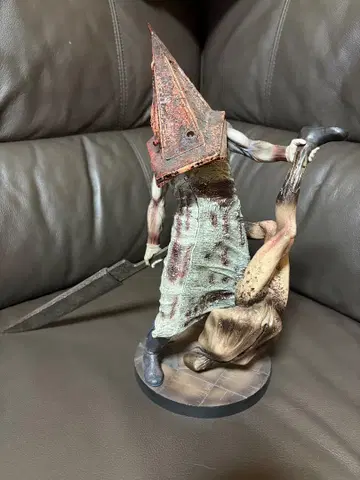 레드 피라미드 싱