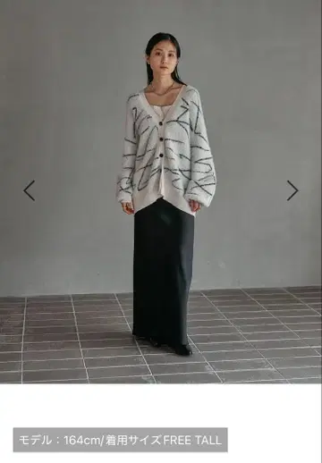 스트레치 새틴 스커트