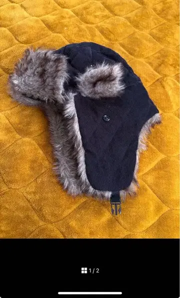 블랙 코듀로이 퍼 플라이트 캡