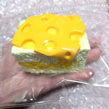 얼음 버터 M 사이즈 치즈빵 타바스코 스퀴즈